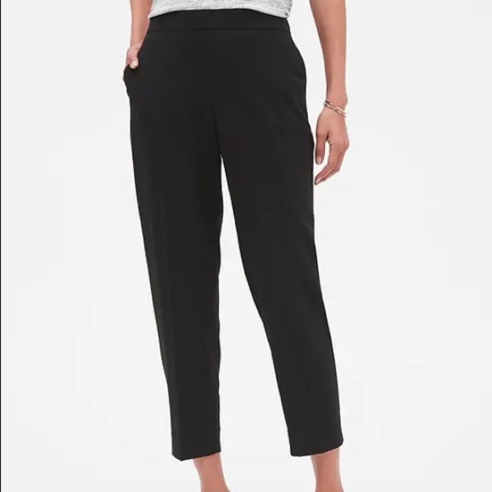 EUC Hayden Pull-On Tapered Fit Soft Ankle Pant 4P